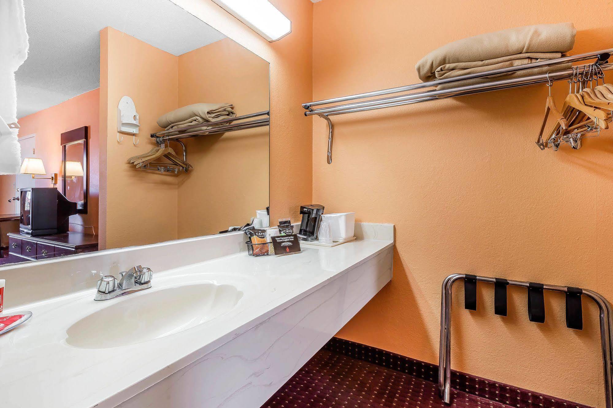 Econolodge Lavonia Luaran gambar